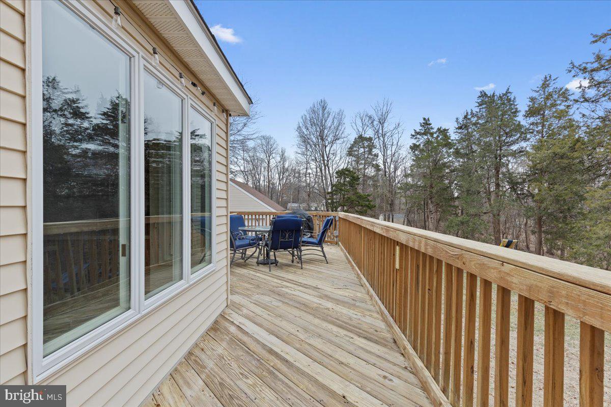 6744 Settlers Ridge Road Warrenton, VA 20187 - Photo 38 of 54 Expansive Deck