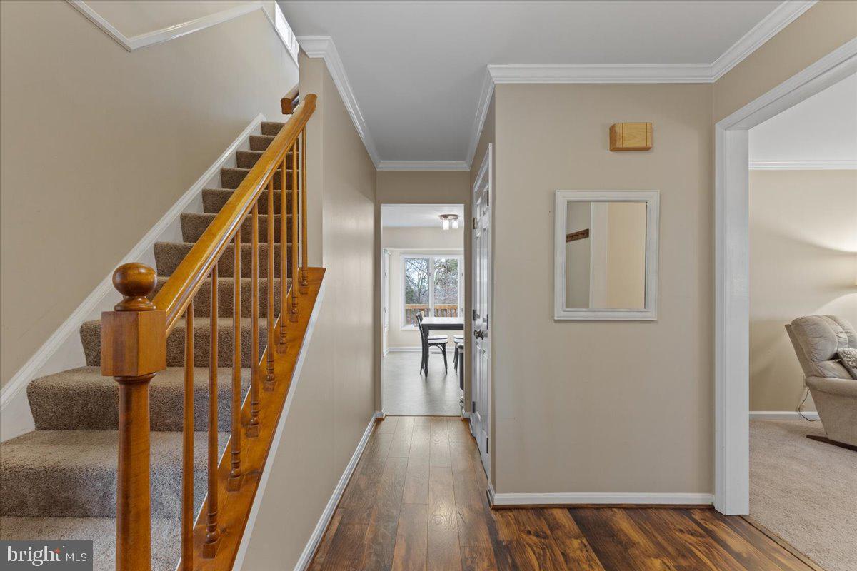 6744 Settlers Ridge Road Warrenton, VA 20187 - Photo 7 of 54 Entryway