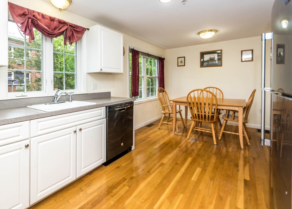 985 Trapelo Road, Unit 14 Waltham, MA 02452 - Photo 4 of 19