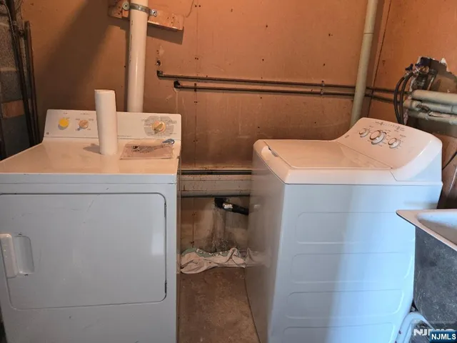 $2,500 | 222 7th Street, Unit 2, Palisades Park, NJ 07650