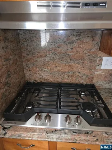 $2,500 | 222 7th Street, Unit 2, Palisades Park, NJ 07650