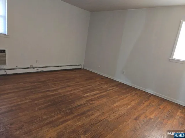 $2,500 | 222 7th Street, Unit 2, Palisades Park, NJ 07650