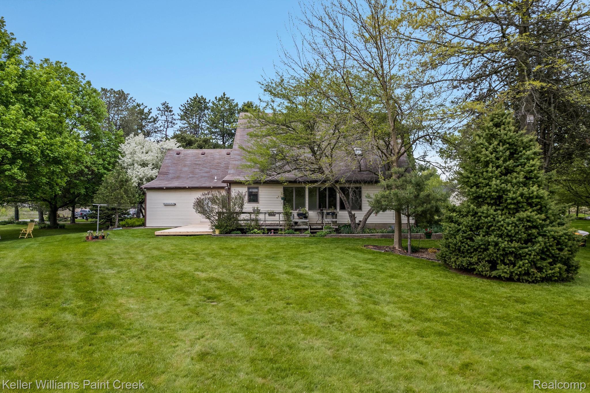 54680 Fairchild Road Macomb, MI 48042 - Photo 40 of 54 Backyard