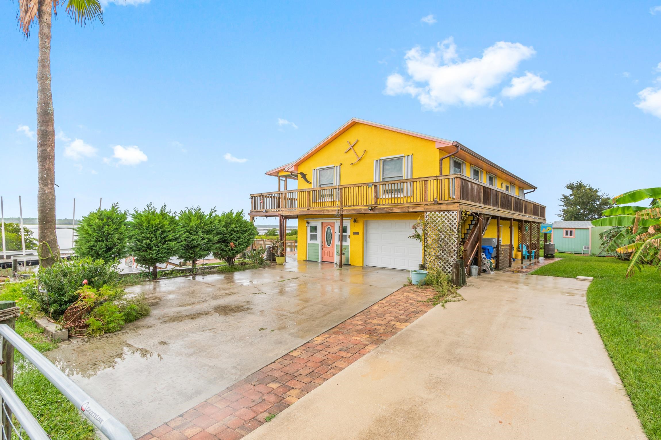 298 Majorca Road St. Augustine, FL 32080 - Photo 23 of 40 a view of a large building