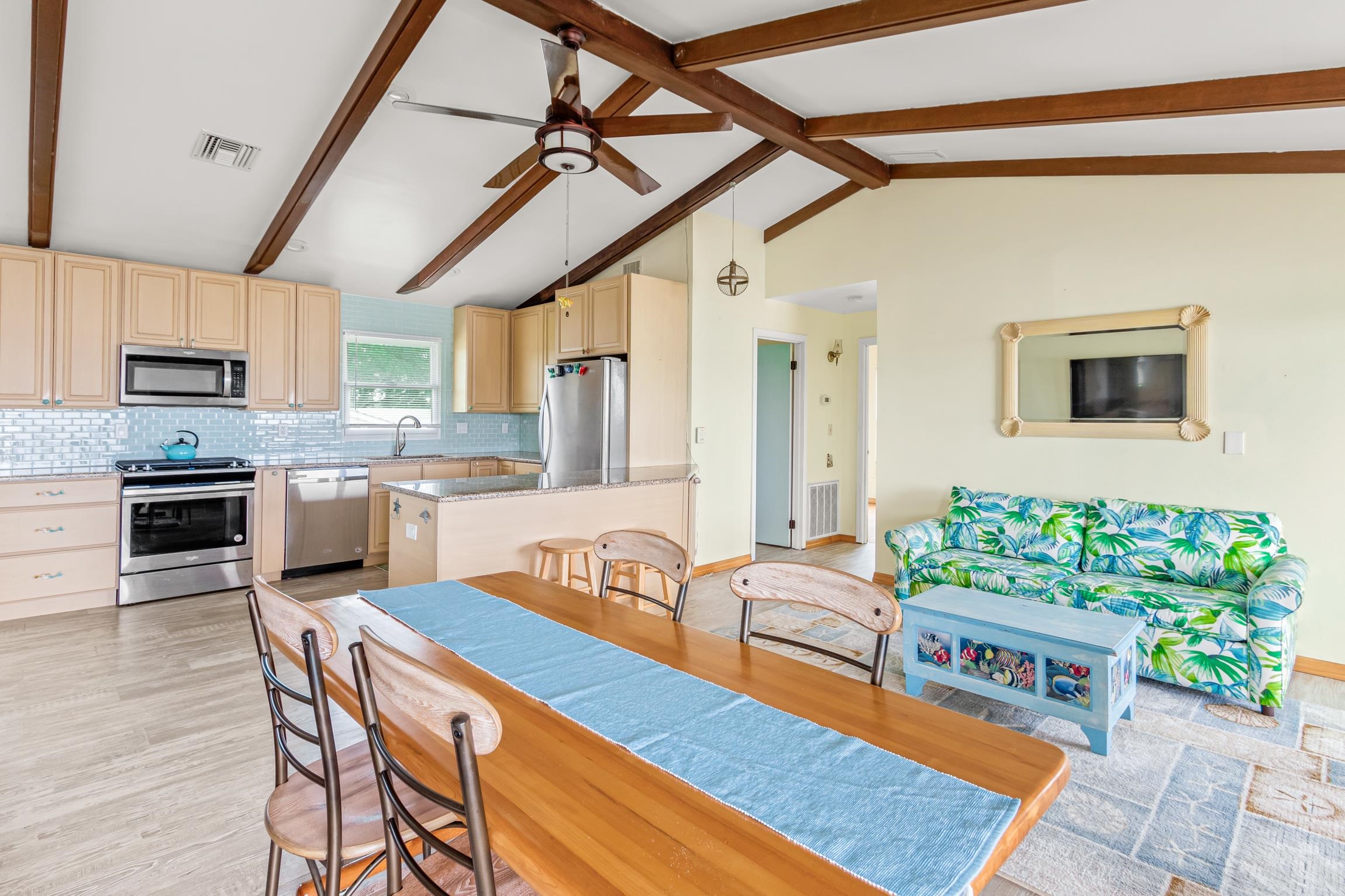 298 Majorca Road St. Augustine, FL 32080 - Photo 6 of 40 a very nice looking kitchen with a table and chairs in it