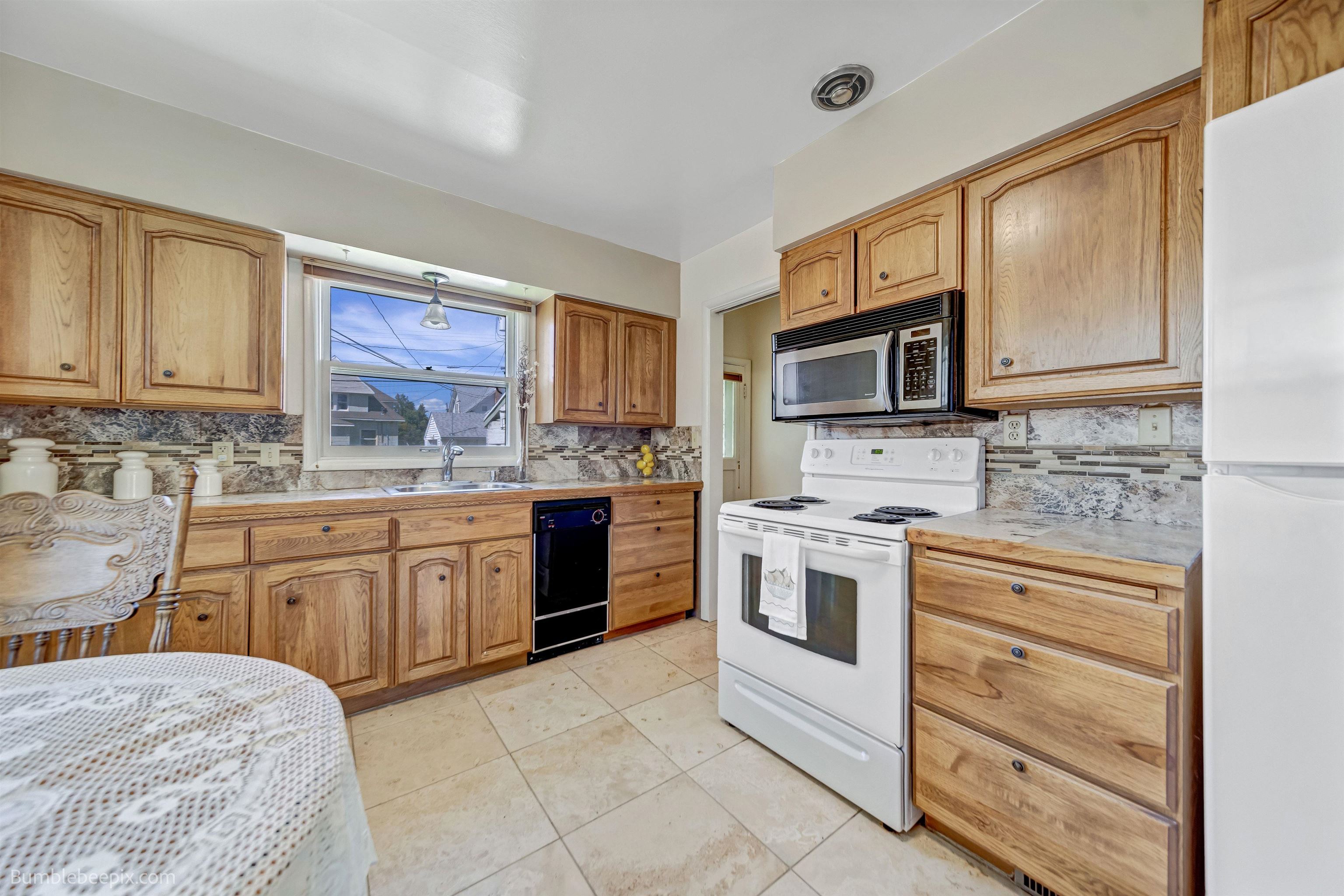 1024 West Cleveland Avenue Spokane, WA 99205 - Photo 5 of 23