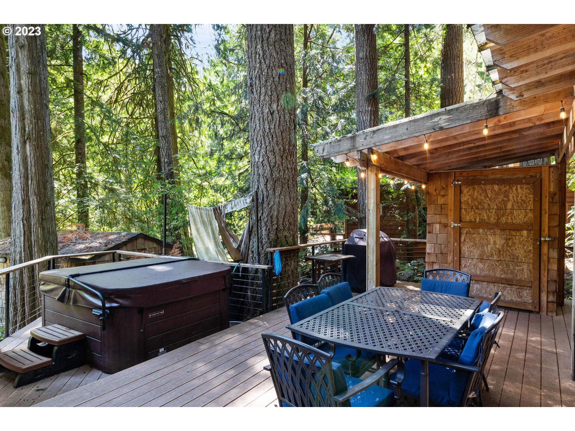 71650 East Minikahda Avenue Rhododendron, OR 97049 - Photo 20 of 37 Deck