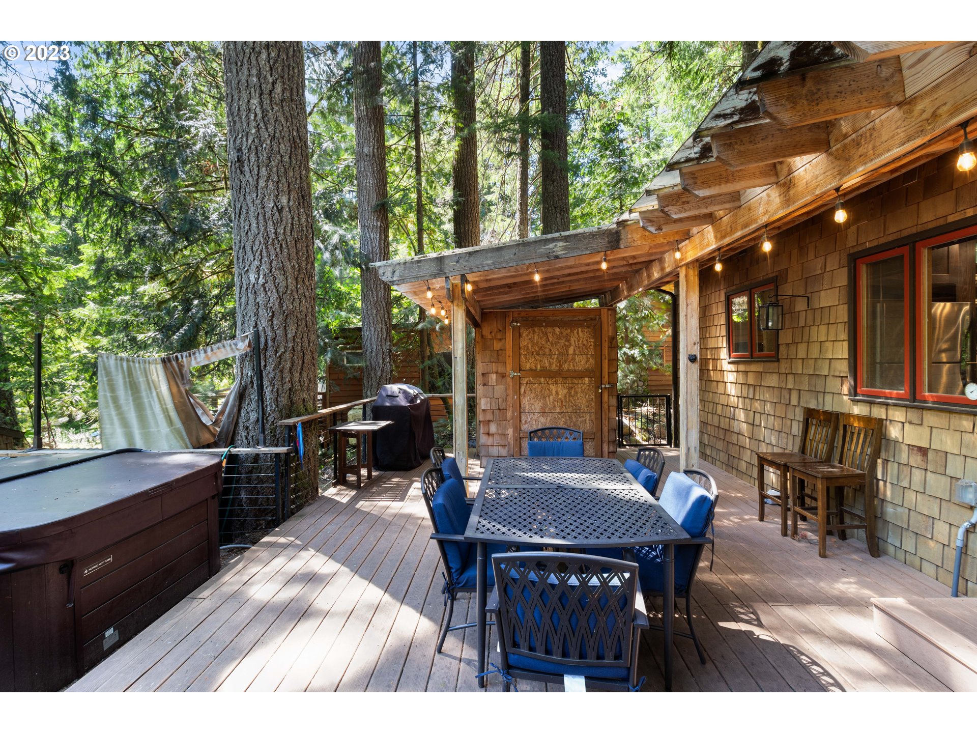 71650 East Minikahda Avenue Rhododendron, OR 97049 - Photo 21 of 37 Deck