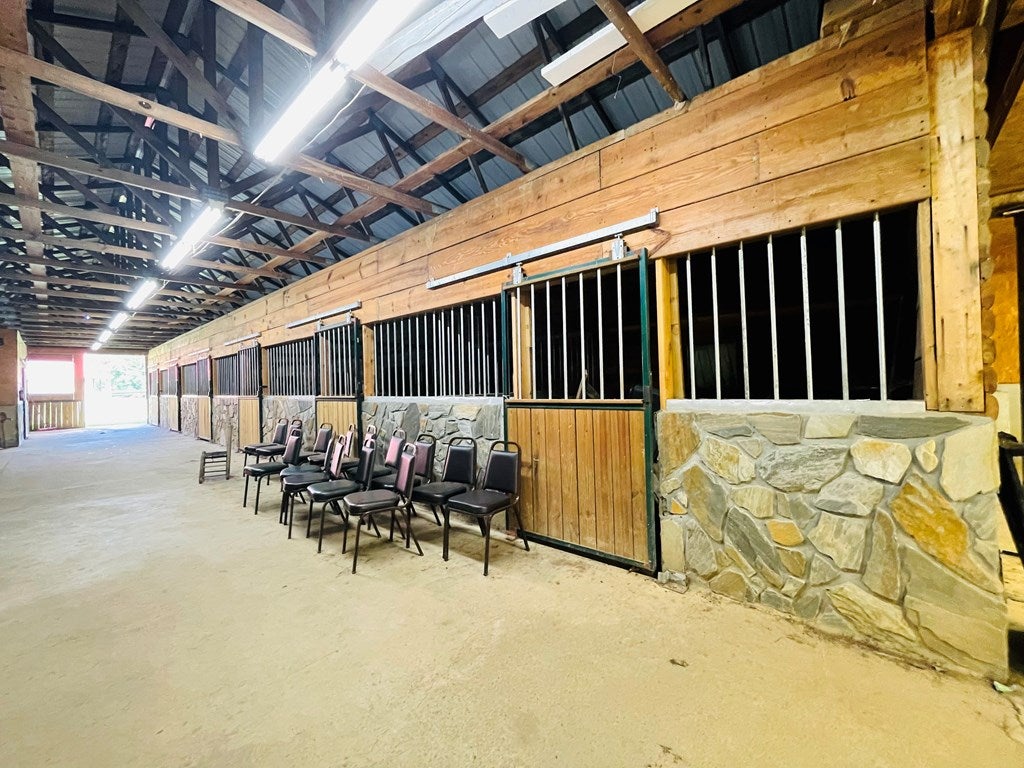 641 Stillhouse Road Laurel Fork, VA 24352 - Photo 35 of 73 Gallery Image 35