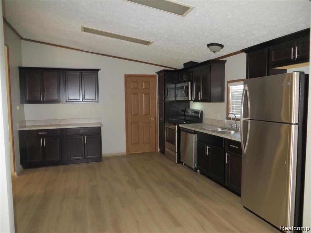21255 Springhill Street Romulus, MI 48174 - Photo 18 of 28