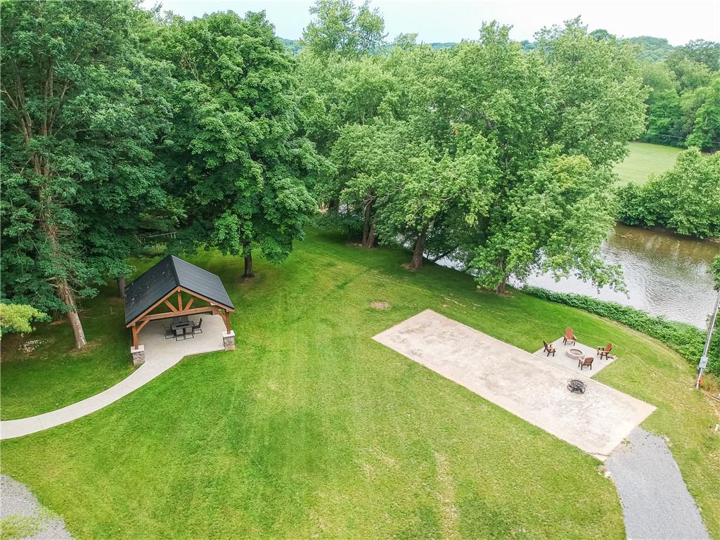 482 Shadyrest Road Ellwood City, PA 16117 - Photo 3 of 43