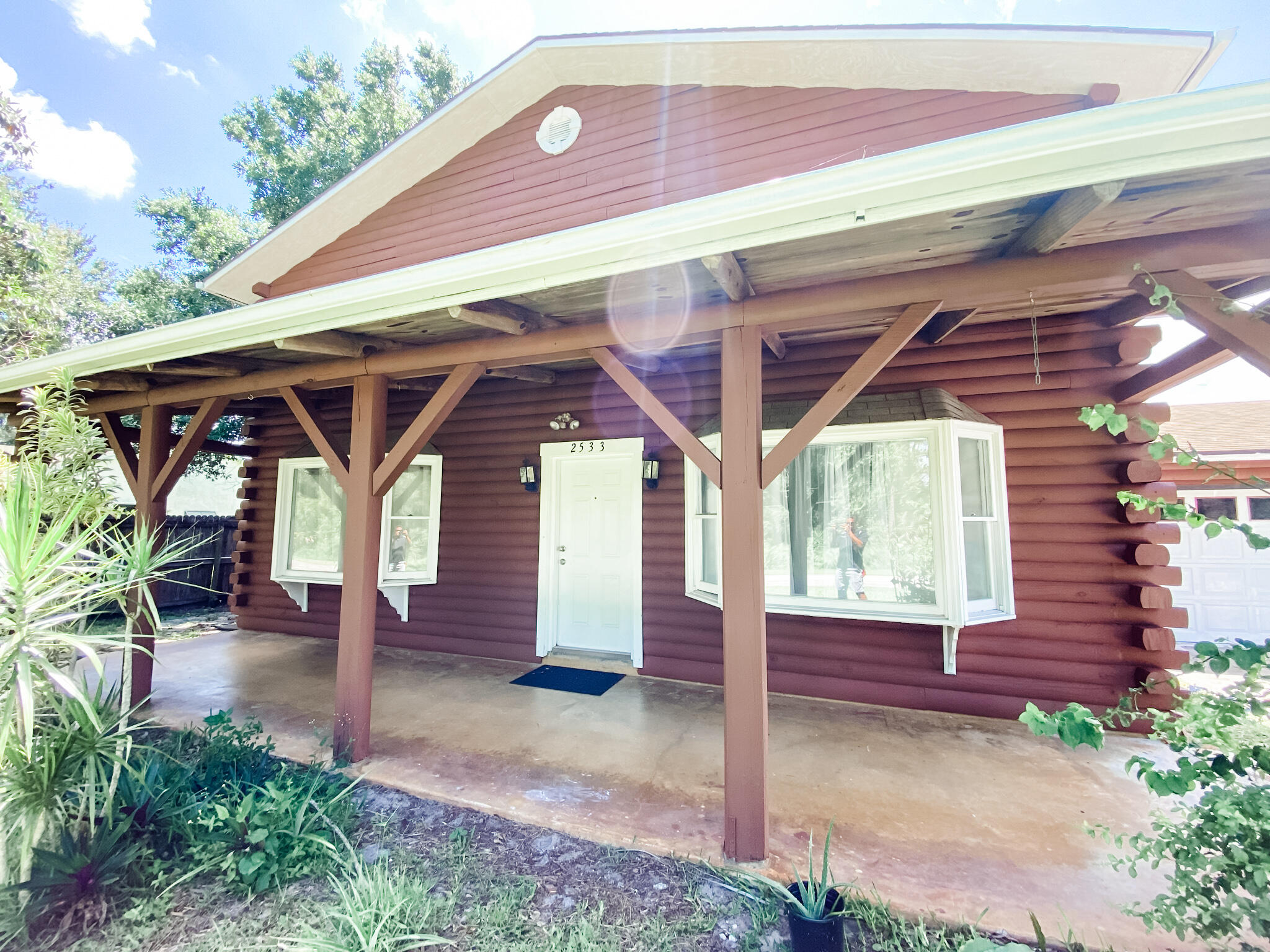 2533 Southwest Independence Road Port St. Lucie, FL 34953 - Photo 4 of 23 IMG_0180