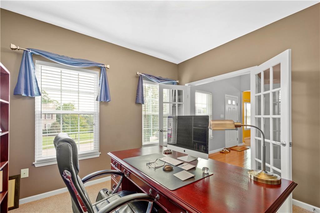 128 Walnut Drive McKees Rocks, PA 15136 - Photo 2 of 25 Gallery Image 2