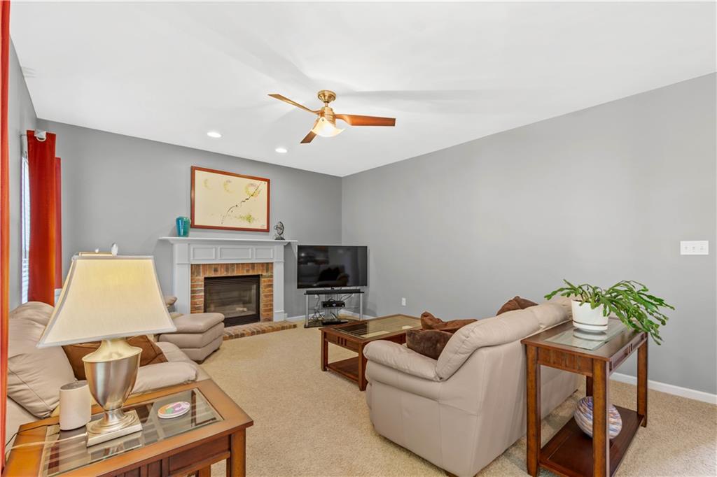 128 Walnut Drive McKees Rocks, PA 15136 - Photo 7 of 25 Gallery Image 7