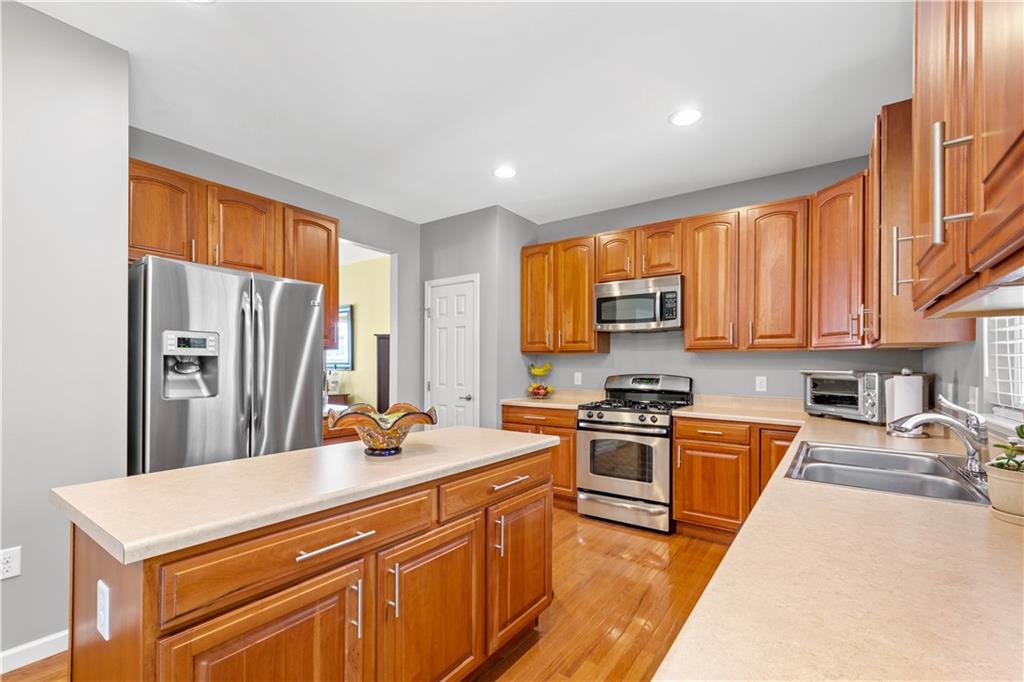 128 Walnut Drive McKees Rocks, PA 15136 - Photo 10 of 25 Gallery Image 10