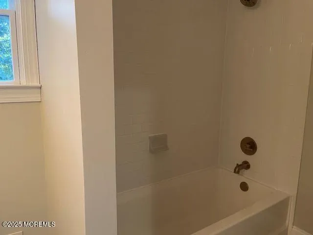 $3,900 | 5 Stockport Way, Howell, NJ 07731