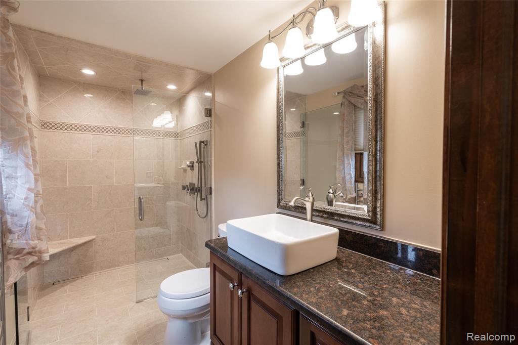 876 Snowmass Drive Rochester Hills, MI 48309 - Photo 32 of 45