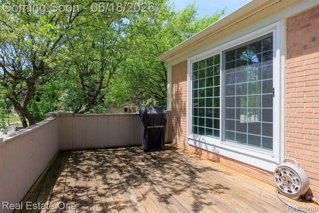 1534 Hidden Valley Lane Rochester Hills, MI 48306 - Photo 23 of 27