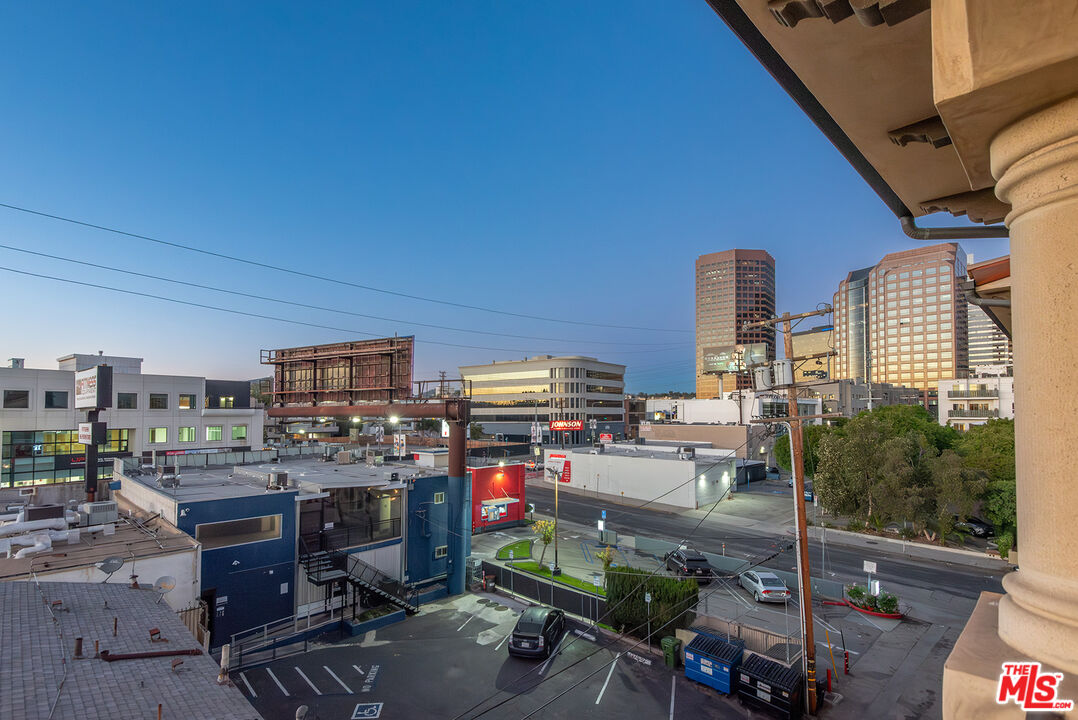 1215 Armacost Avenue, Unit 403 Los Angeles, CA 90025 - Photo 23 of 25 a picture of city view