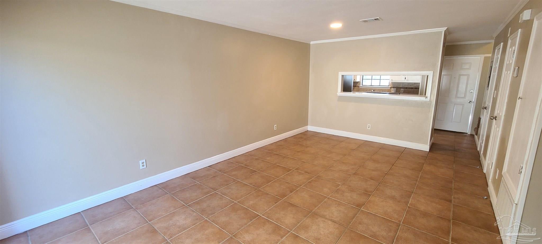 7250 Hilburn Road, Unit 4D Pensacola, FL 32504 - Photo 3 of 10