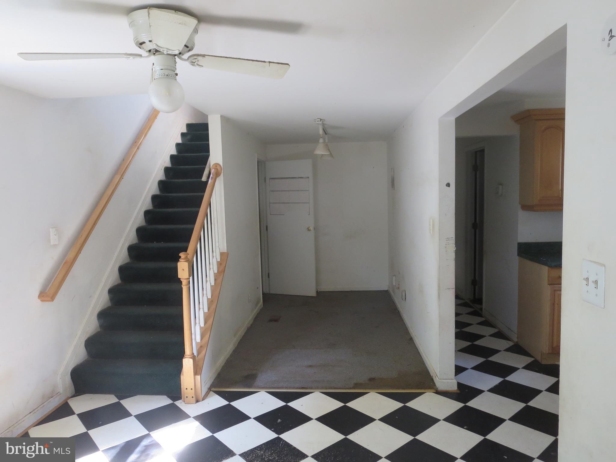 389 Riverside Drive Pasadena, MD 21122 - Photo 5 of 13 Dining Room