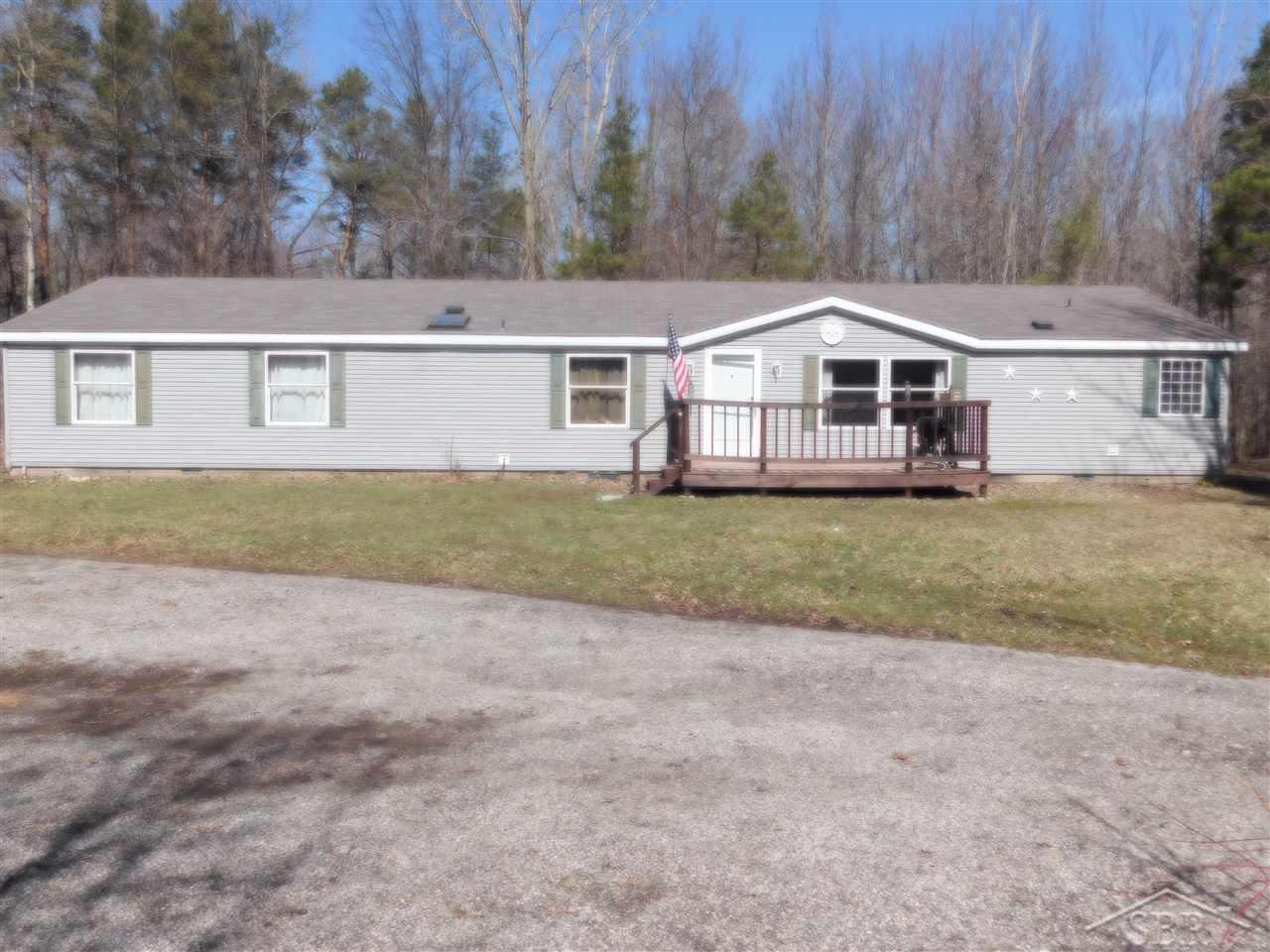 18478 Grabowski Road St. Charles, MI 48655 - Photo 1 of 31 31318948.JPG