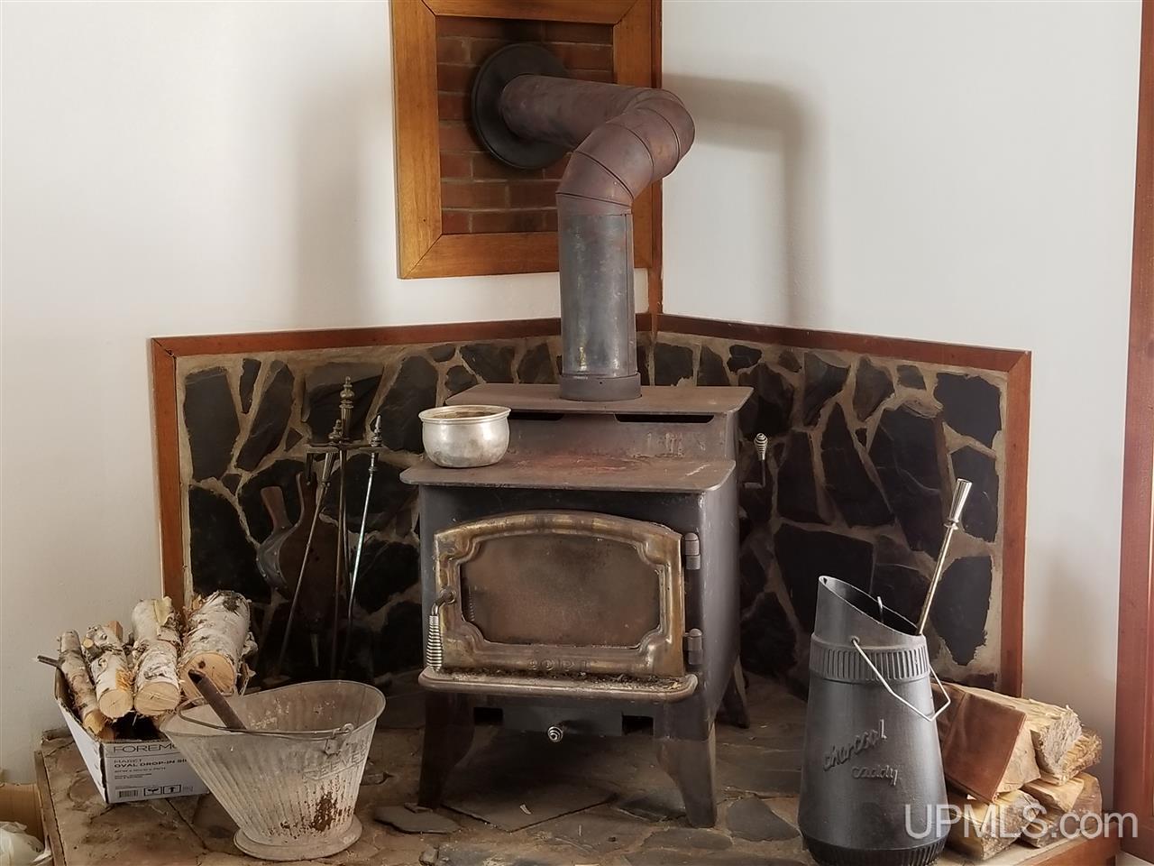 46896 Lower Point Mills Road Hancock, MI 49930 - Photo 3 of 24 Gallery Image 3