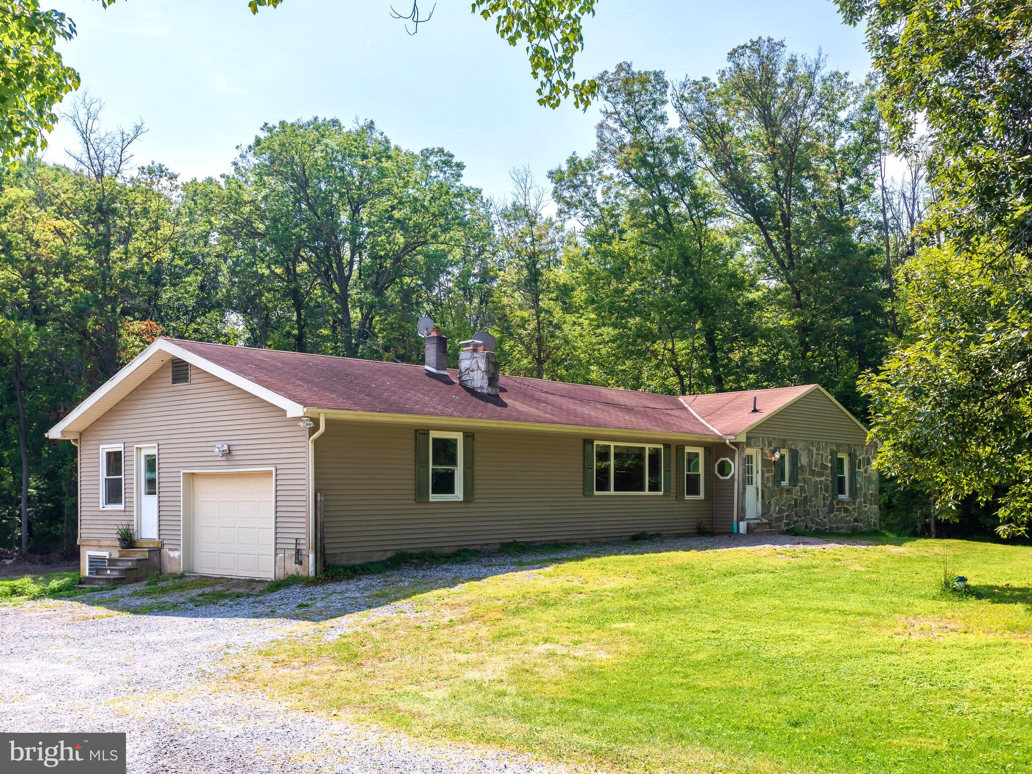 130 Fairview Road Glenmoore, PA 19343 - Photo 5 of 40 Charming Ranch Home