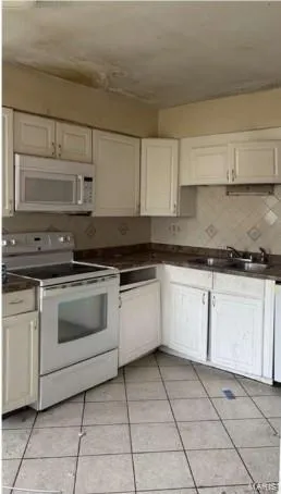 $79,900 | 6937 Berkridge Court, Hazelwood, MO 63042