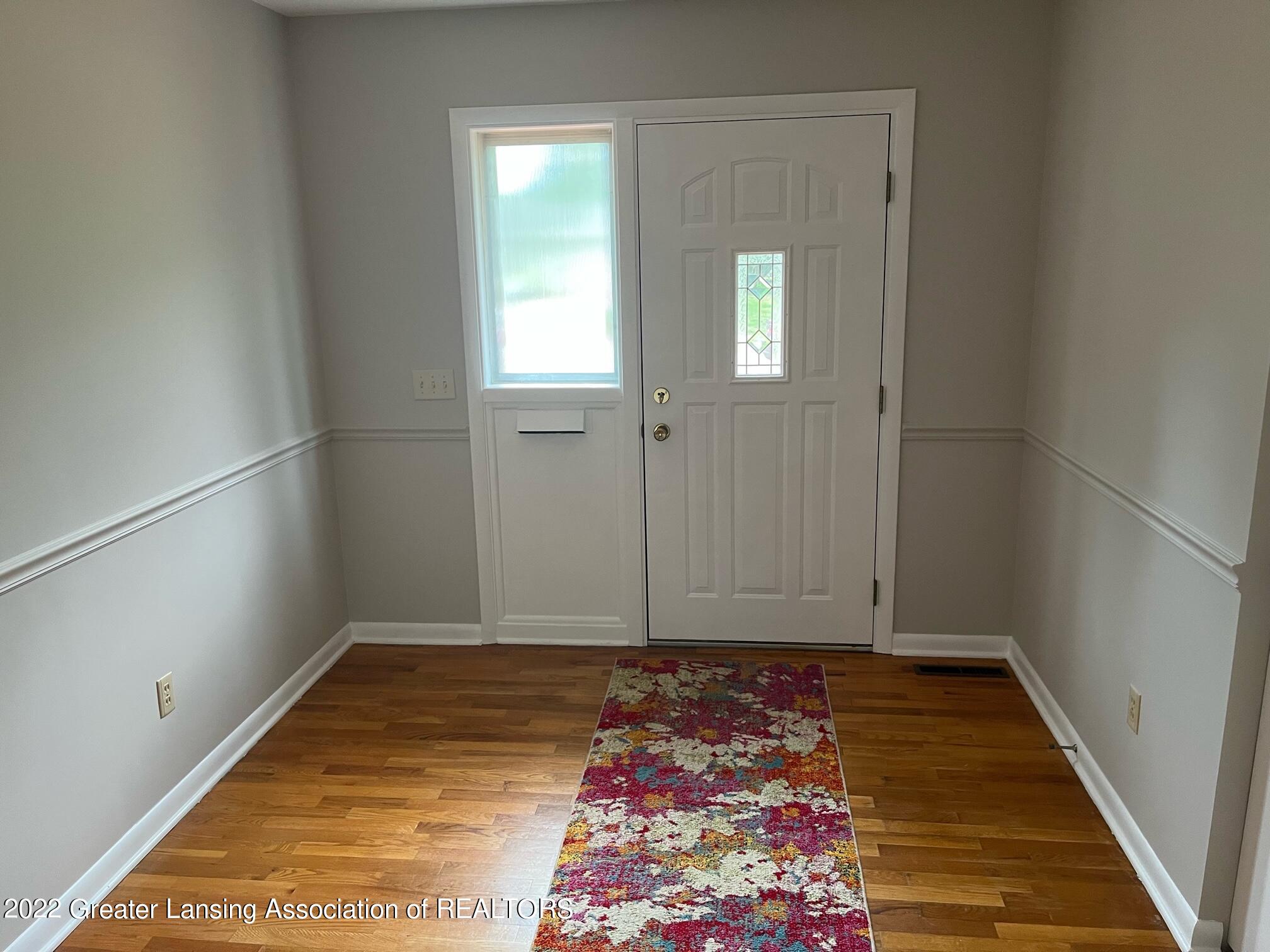 1342 Marble Road East Lansing, MI 48823 - Photo 9 of 27 image9