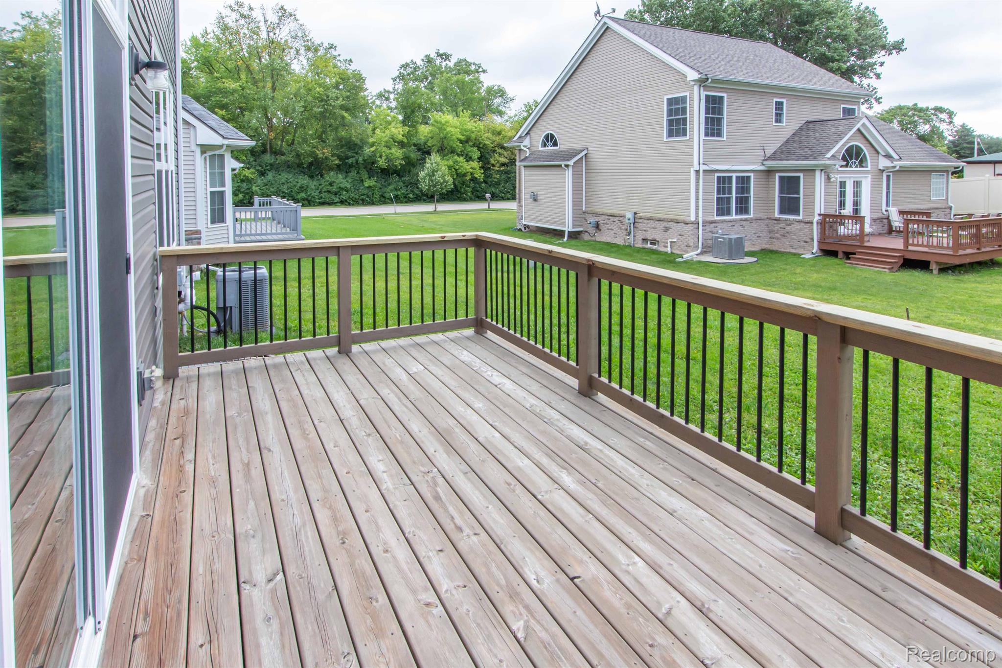 2594 Maplecrest Road Sterling Heights, MI 48310 - Photo 45 of 48 Gallery Image 45