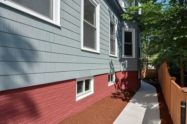 $6,250 | 28 Inman Street, Unit 1, Cambridge, MA 02139