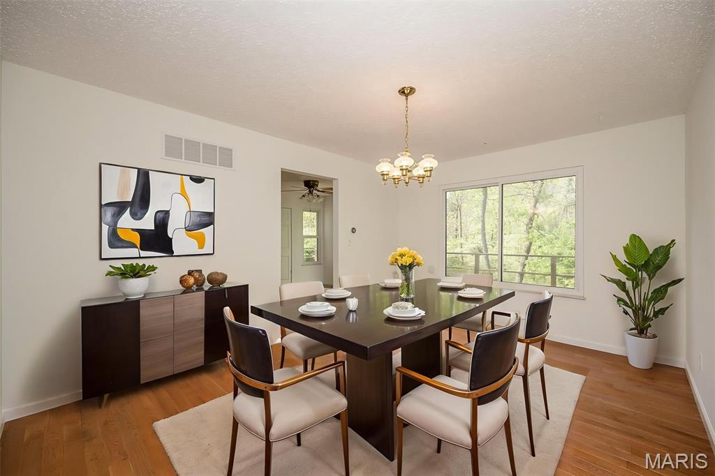 1226 Dunloe Road Ballwin, MO 63021 - Photo 11 of 45