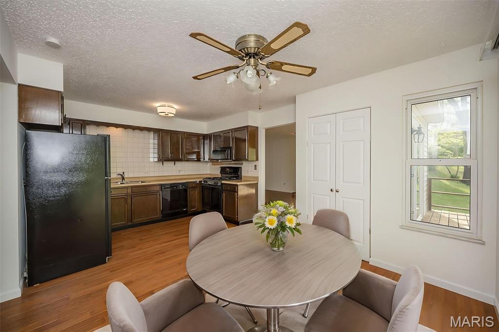 1226 Dunloe Road Ballwin, MO 63021 - Photo 14 of 45