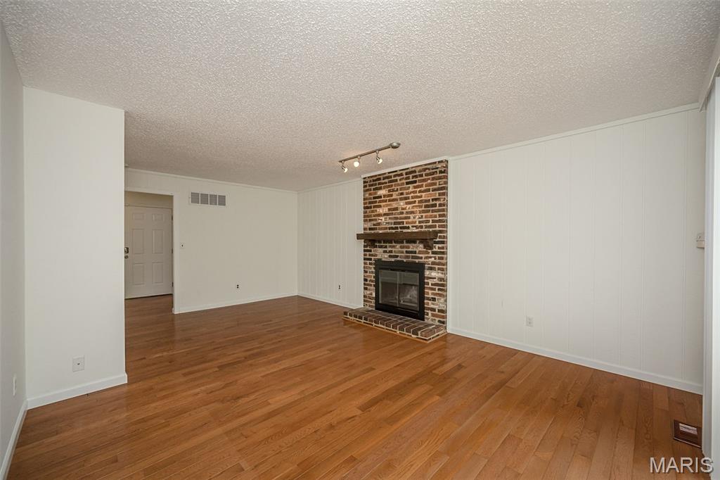 1226 Dunloe Road Ballwin, MO 63021 - Photo 16 of 45