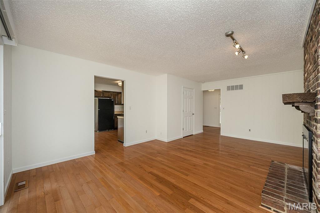 1226 Dunloe Road Ballwin, MO 63021 - Photo 17 of 45