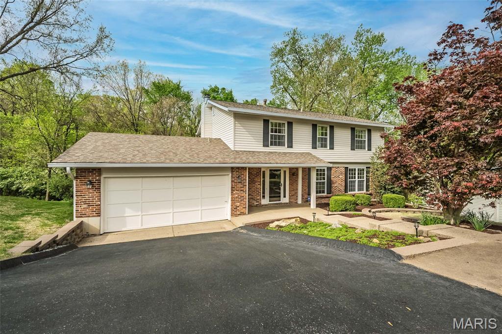 1226 Dunloe Road Ballwin, MO 63021 - Photo 2 of 45