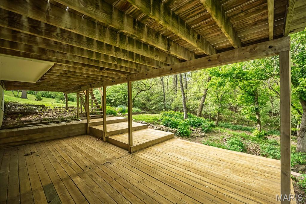 1226 Dunloe Road Ballwin, MO 63021 - Photo 37 of 45