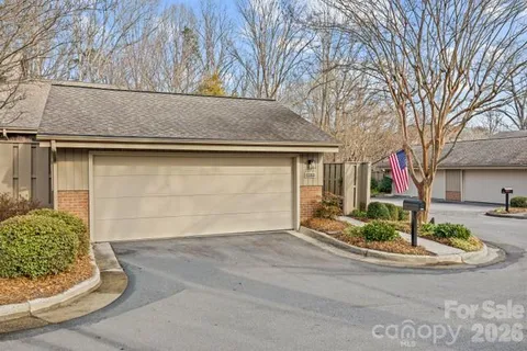 $650,000 | 5350 Sandtrap Lane, Charlotte, NC 28226