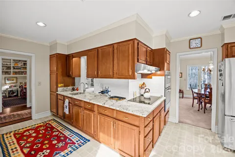 $650,000 | 5350 Sandtrap Lane, Charlotte, NC 28226