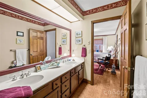 $650,000 | 5350 Sandtrap Lane, Charlotte, NC 28226