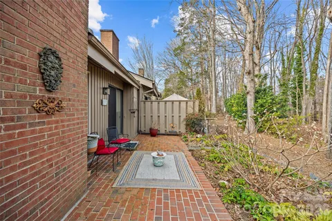 $650,000 | 5350 Sandtrap Lane, Charlotte, NC 28226