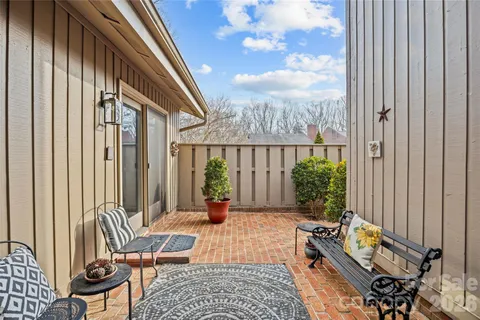 $650,000 | 5350 Sandtrap Lane, Charlotte, NC 28226