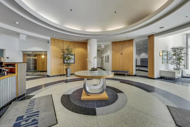 $2,900 | 757 North Orleans Street, Unit 1203, Chicago, IL 60654