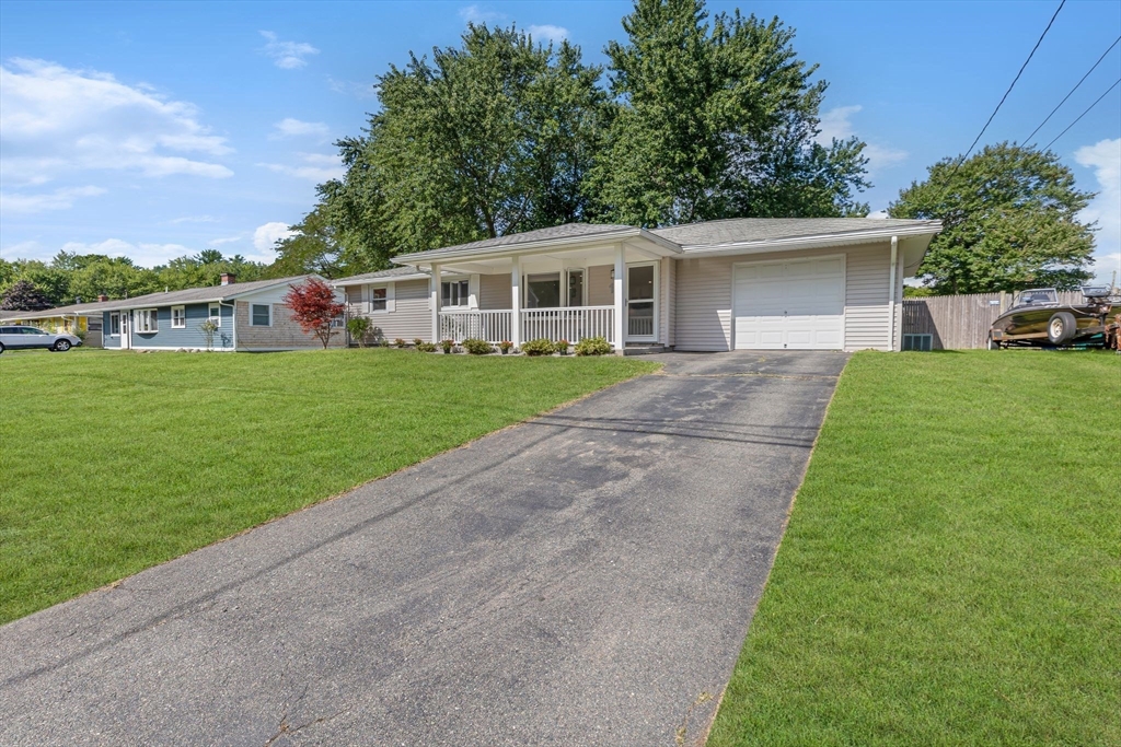 15 Roger Road Holbrook, MA 02343 - Photo 4 of 33 Gallery Image 4
