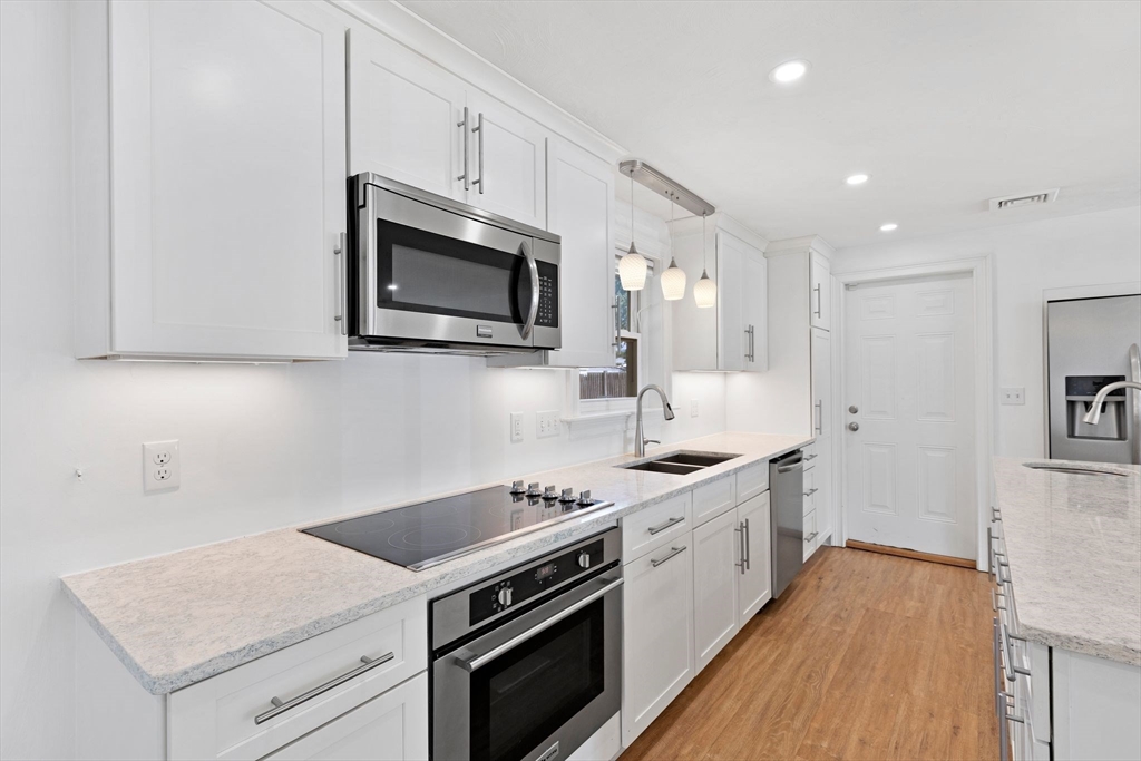 15 Roger Road Holbrook, MA 02343 - Photo 6 of 33 Gallery Image 6