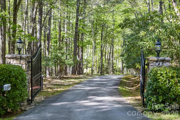 $5,850,000 | 5712 Summit Road, Purlear, NC 28665