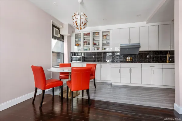 $389,000 | 13605 Sanford Avenue, Unit 4Q | Downtown Flushing