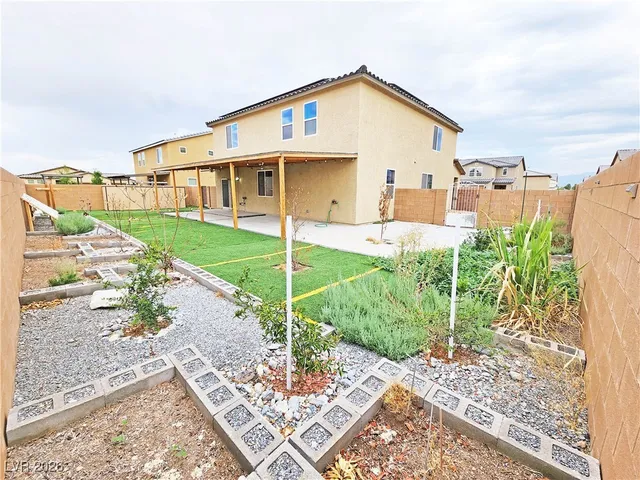 $2,835 | 3821 East Weld Avenue, Pahrump, NV 89061