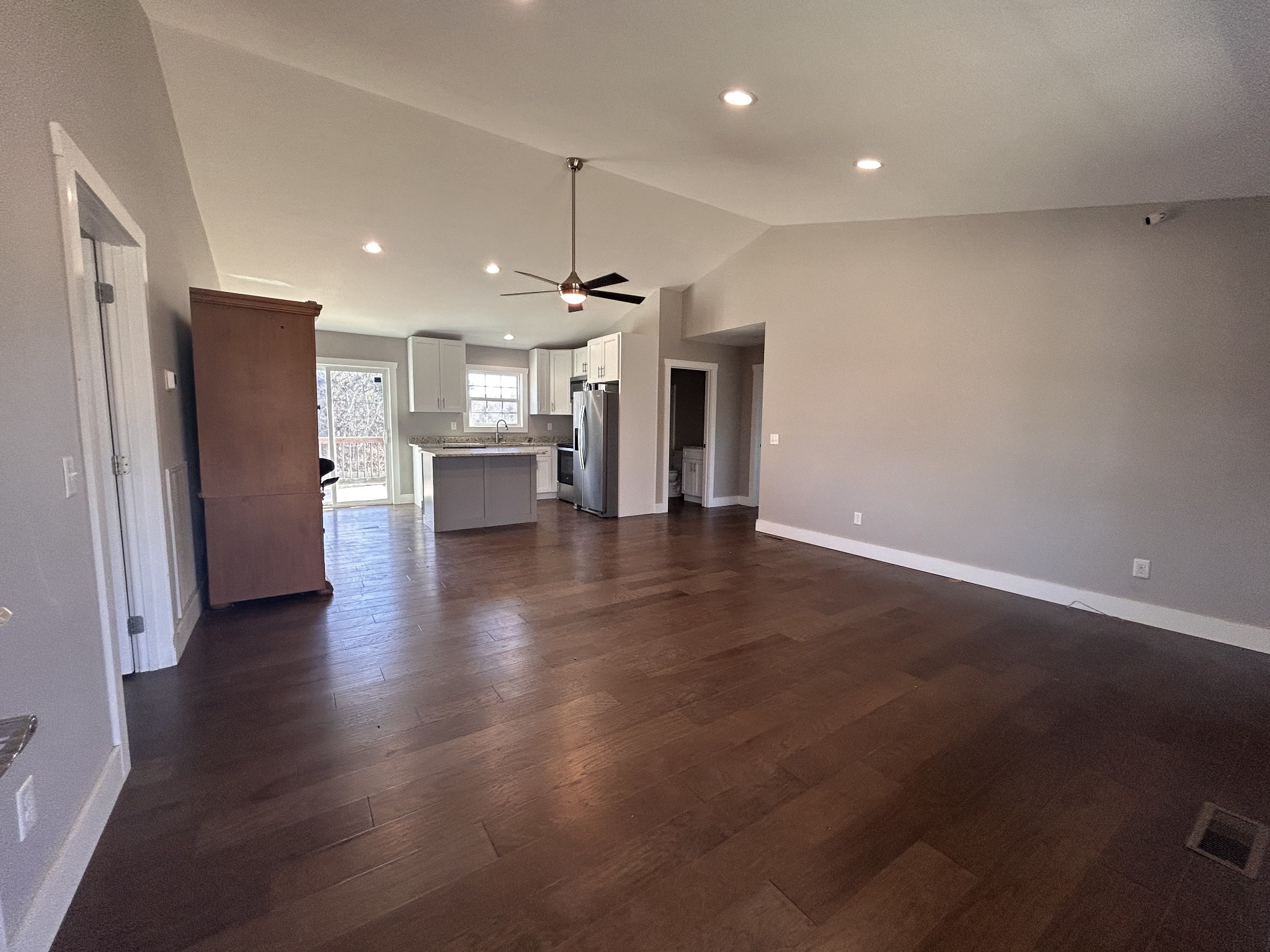 228 Cecil Morgan Road Pikeville, TN 37367 - Photo 3 of 24 Gallery Image 3